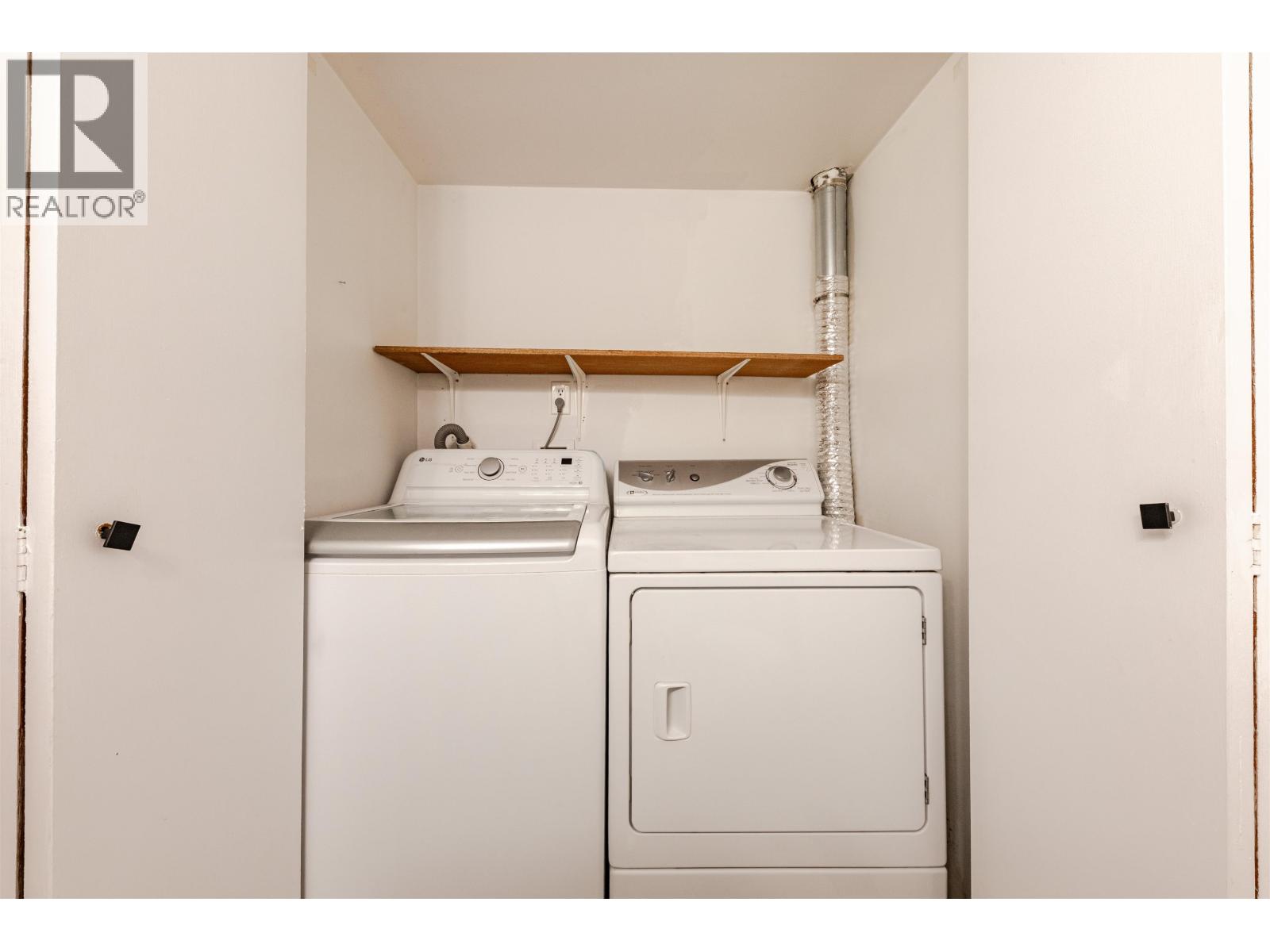 8008 Ash Street, Richmond, British Columbia  V6Y 3H8 - Photo 19 - R3104130