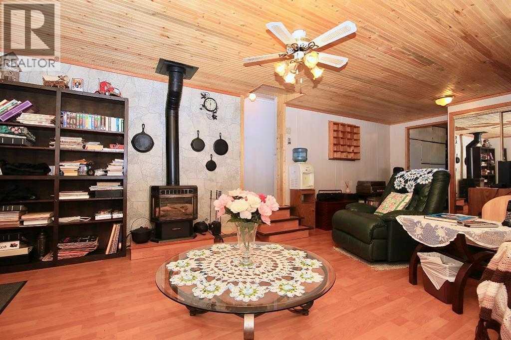 217 Mcleod Street, Ferintosh, Alberta  T0B 1M0 - Photo 3 - A2288589