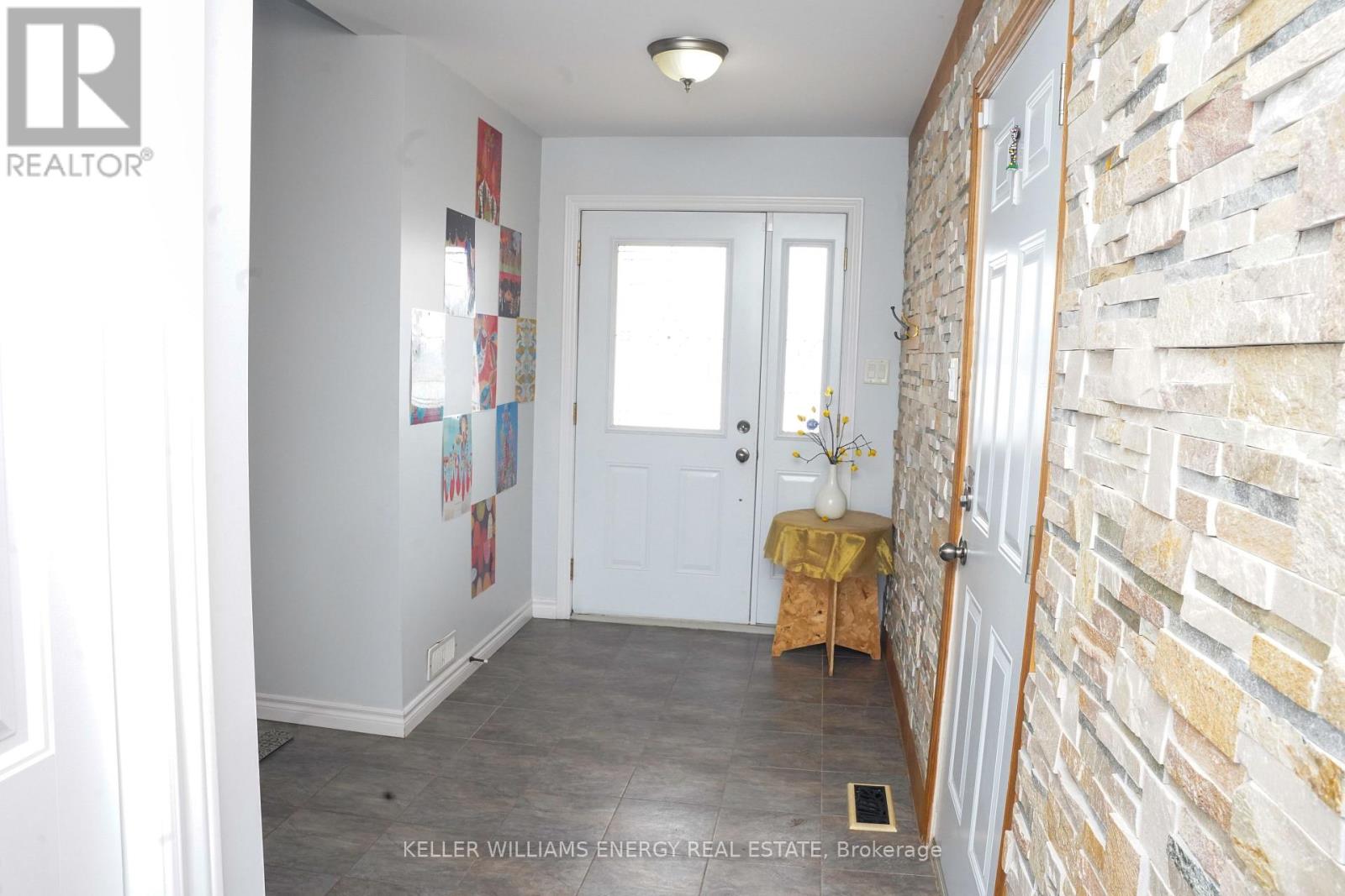 11 Morning Star Street, Petawawa, Ontario  K8H 0A1 - Photo 21 - X12926662