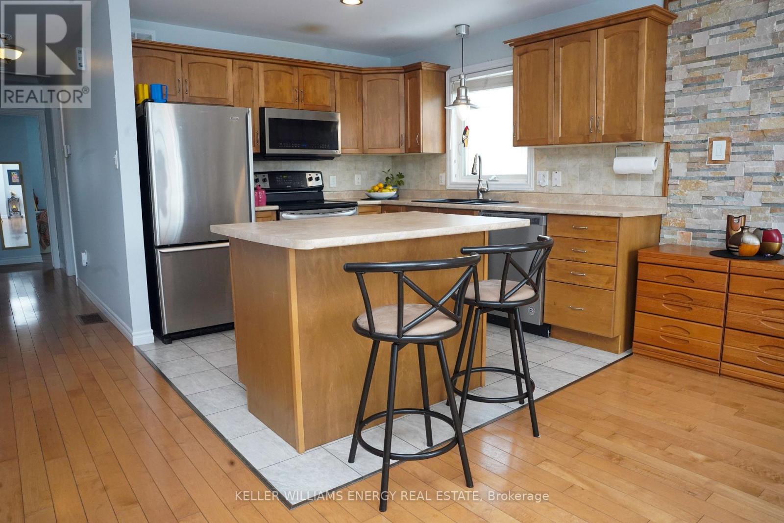 11 Morning Star Street, Petawawa, Ontario  K8H 0A1 - Photo 9 - X12926662