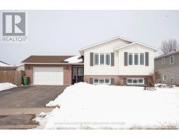 11 MORNING STAR STREET, Petawawa, Ontario