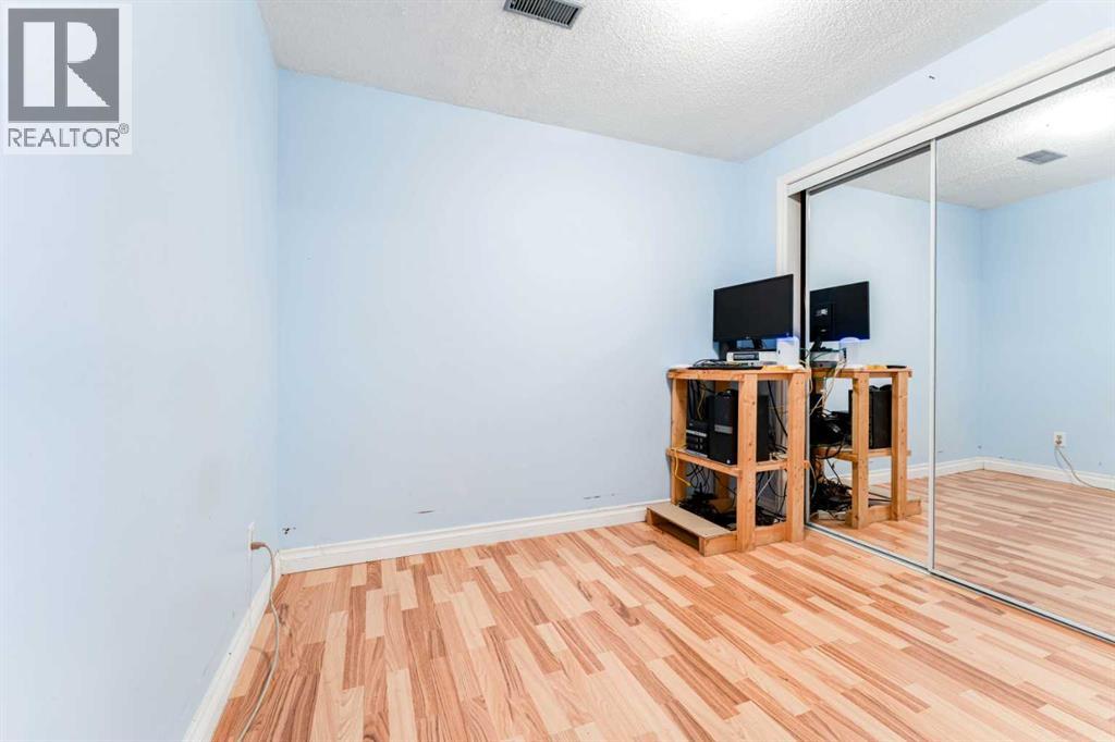 126 Erin Road Se, Calgary, Alberta  T2B 2W8 - Photo 37 - A2296307