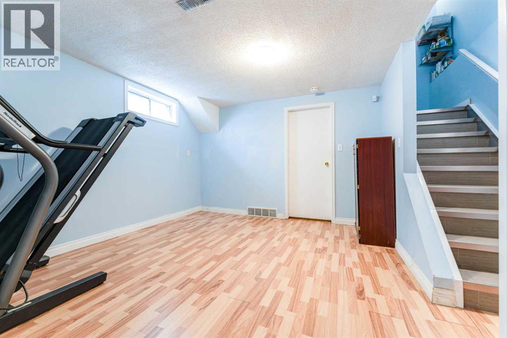 126 Erin Road Se, Calgary, Alberta  T2B 2W8 - Photo 39 - A2296307