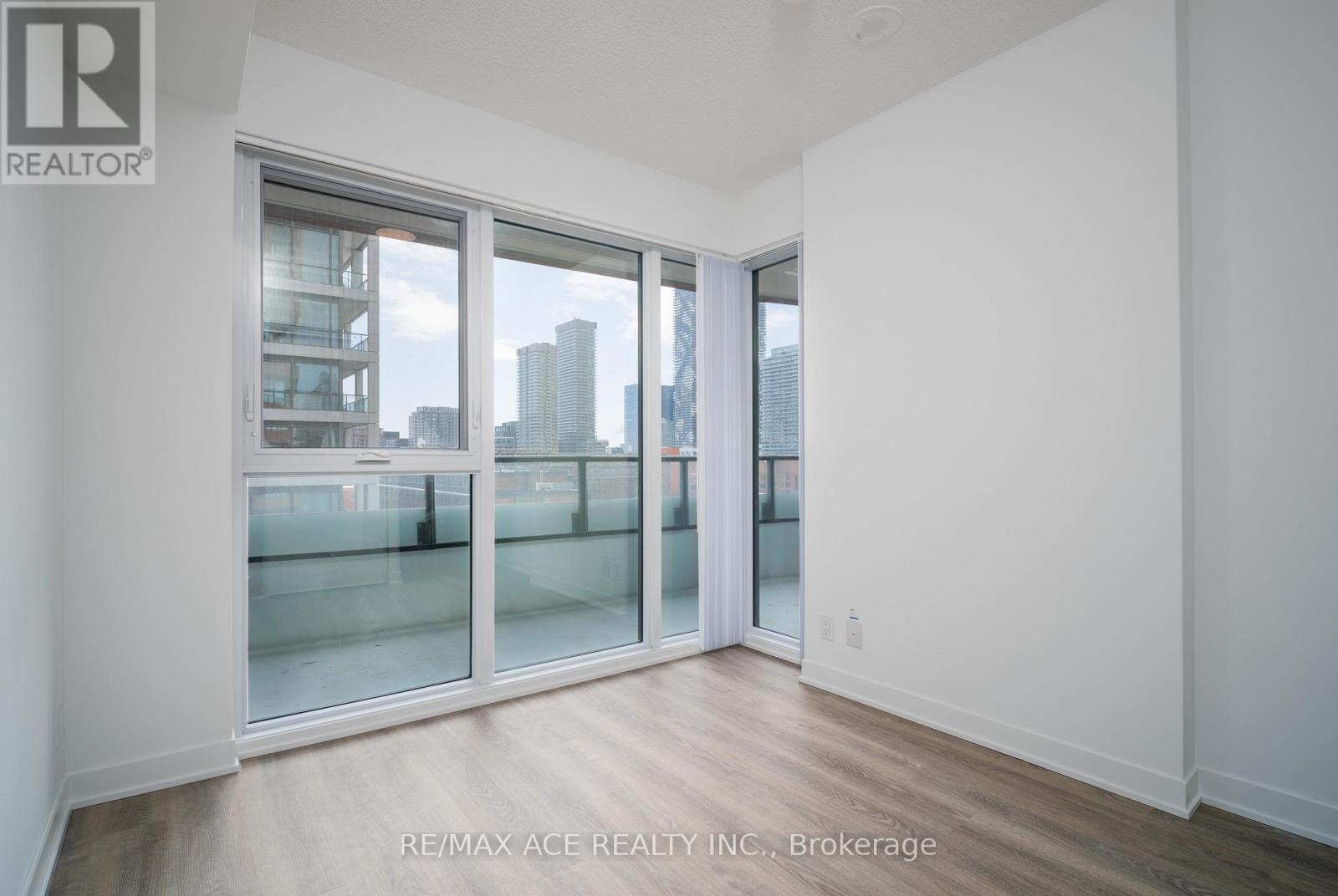 815 - 180 Front Street E, Toronto, Ontario  M5A 0A9 - Photo 8 - C12926632