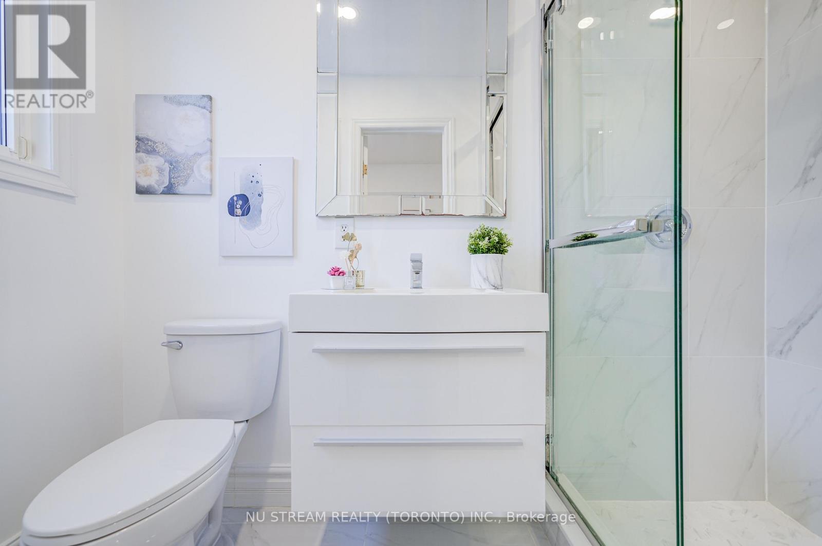 8 Hemingway Crescent, Markham, Ontario  L3R 2A4 - Photo 25 - N12926646