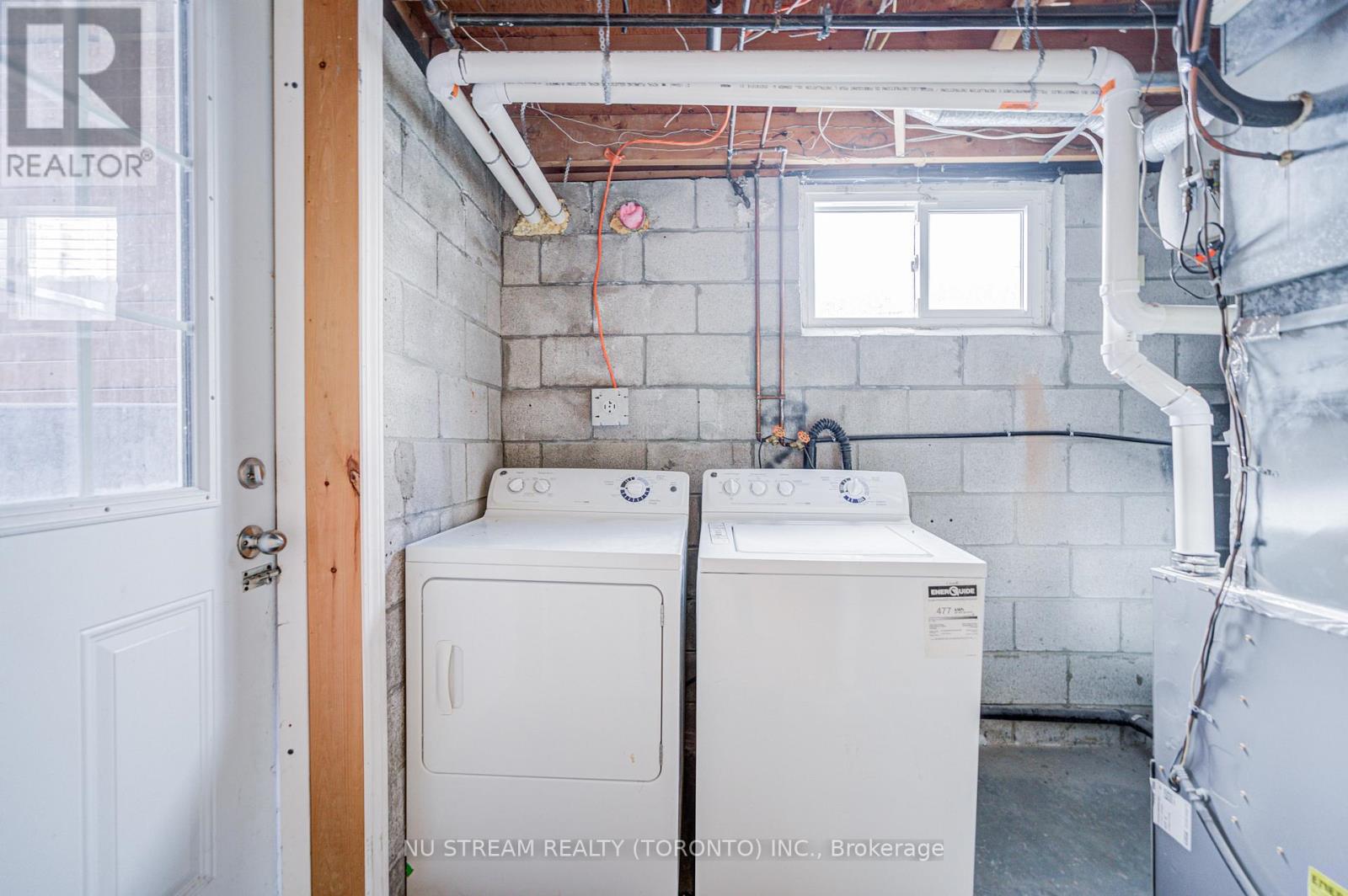 8 Hemingway Crescent, Markham, Ontario  L3R 2A4 - Photo 37 - N12926646