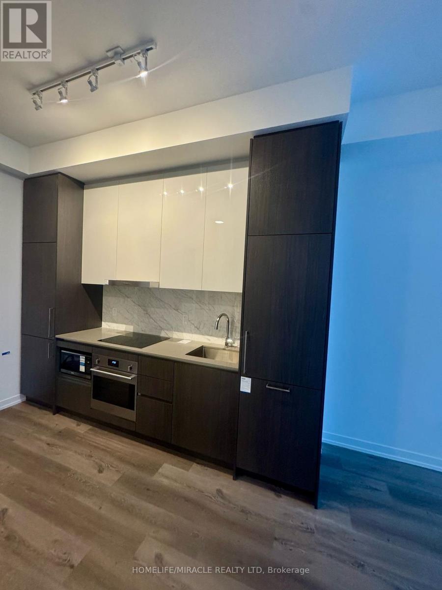 1611 - 225 Commerce Street, Vaughan, Ontario  L4K 5C3 - Photo 13 - N12926656