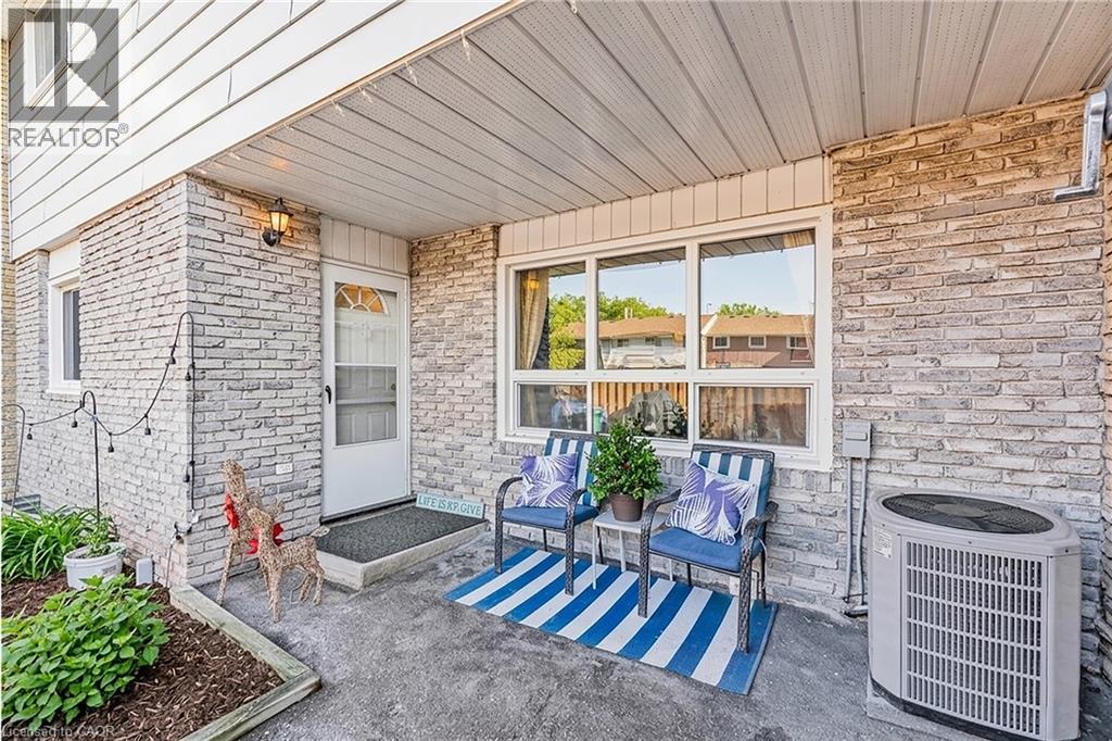 423 Westwood Drive Unit# 43, Kitchener, Ontario  N2M 5B5 - Photo 3 - 40815545