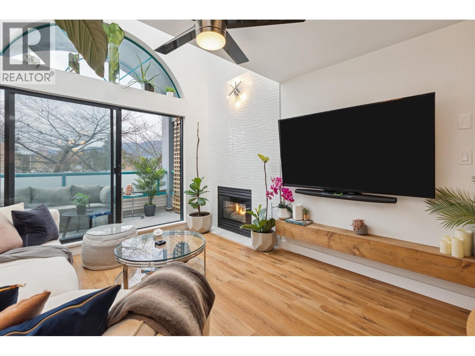 300 1966 Coquitlam Avenue, Port Coquitlam, British Columbia V3B 7P8 - Photo 5 - R3070201