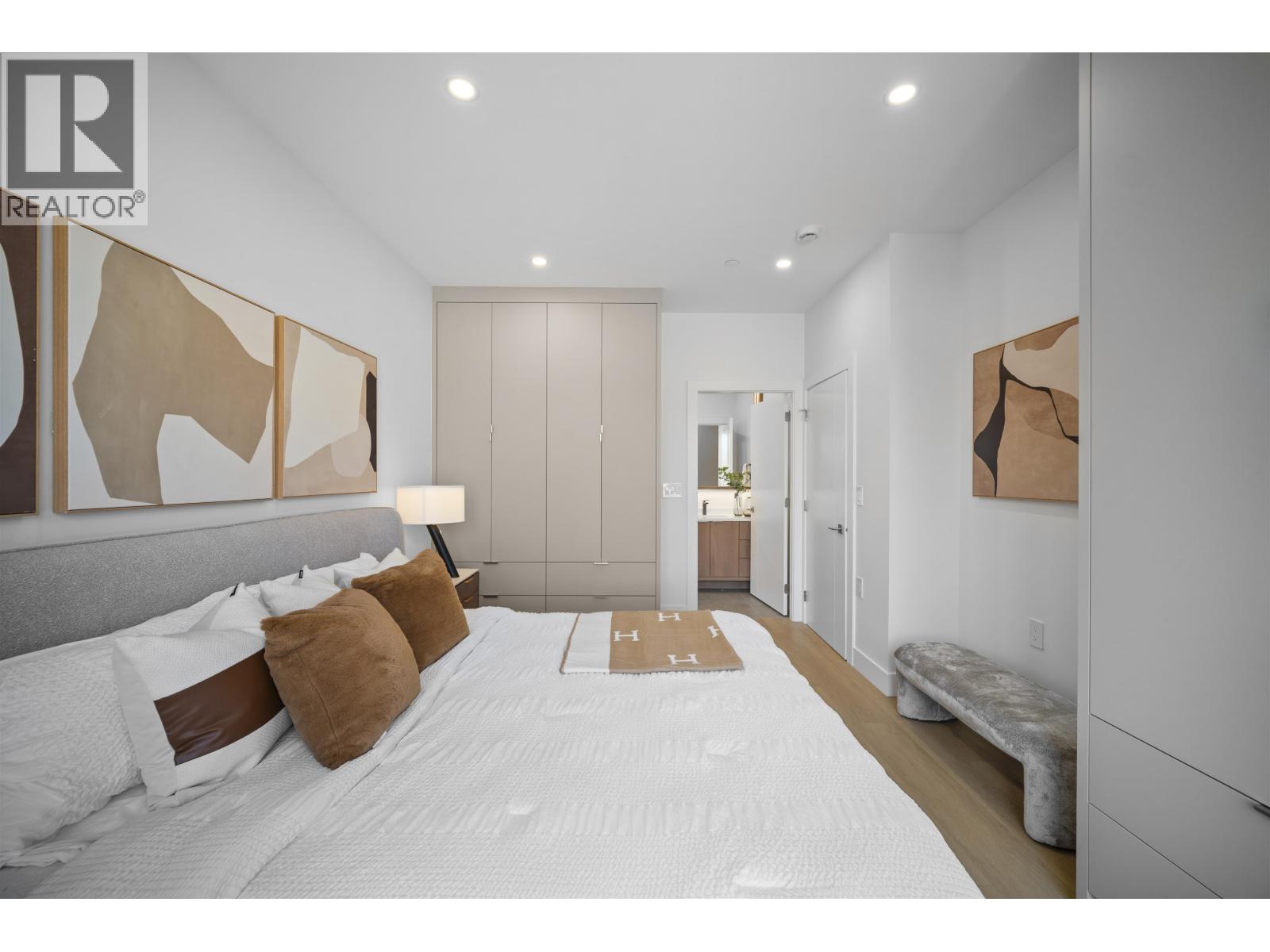 2 3563 E 25th Avenue, Vancouver, British Columbia  V5R 1K3 - Photo 11 - R3104046