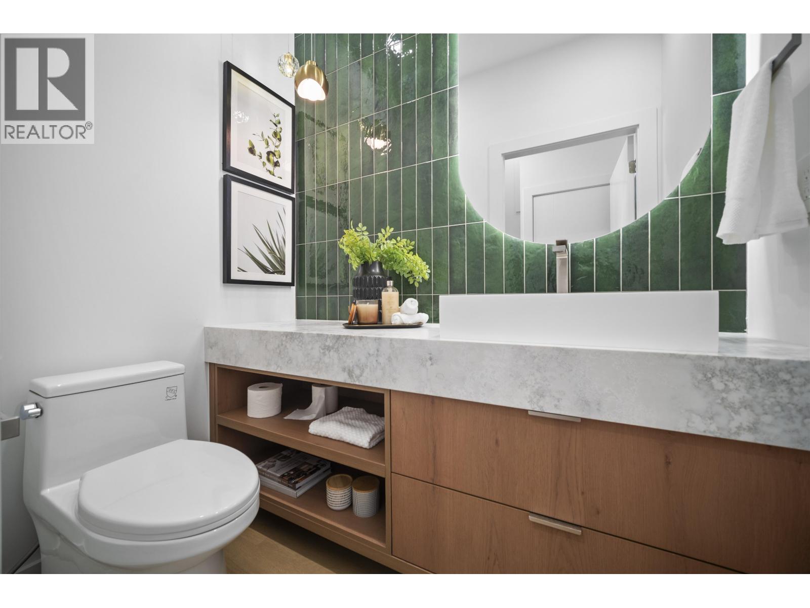 2 3563 E 25th Avenue, Vancouver, British Columbia  V5R 1K3 - Photo 17 - R3104046