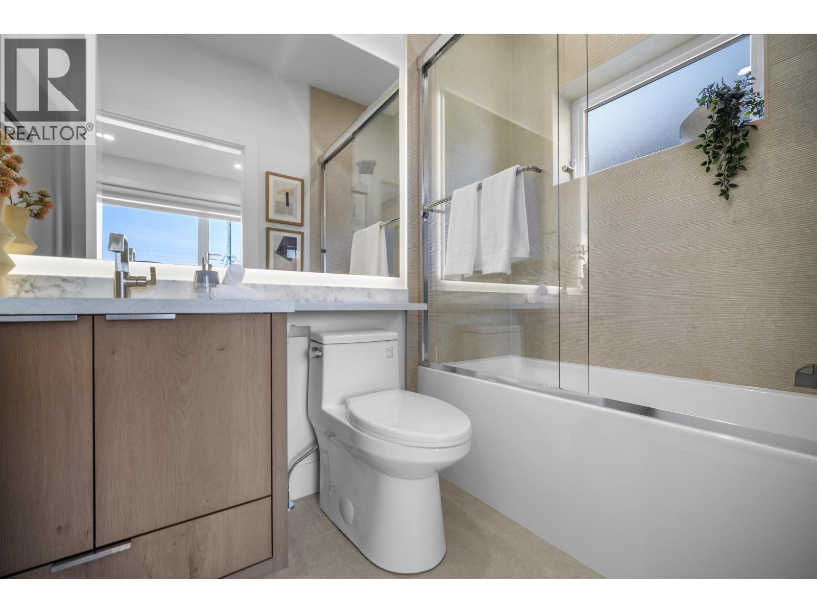 2 3563 E 25th Avenue, Vancouver, British Columbia  V5R 1K3 - Photo 20 - R3104046