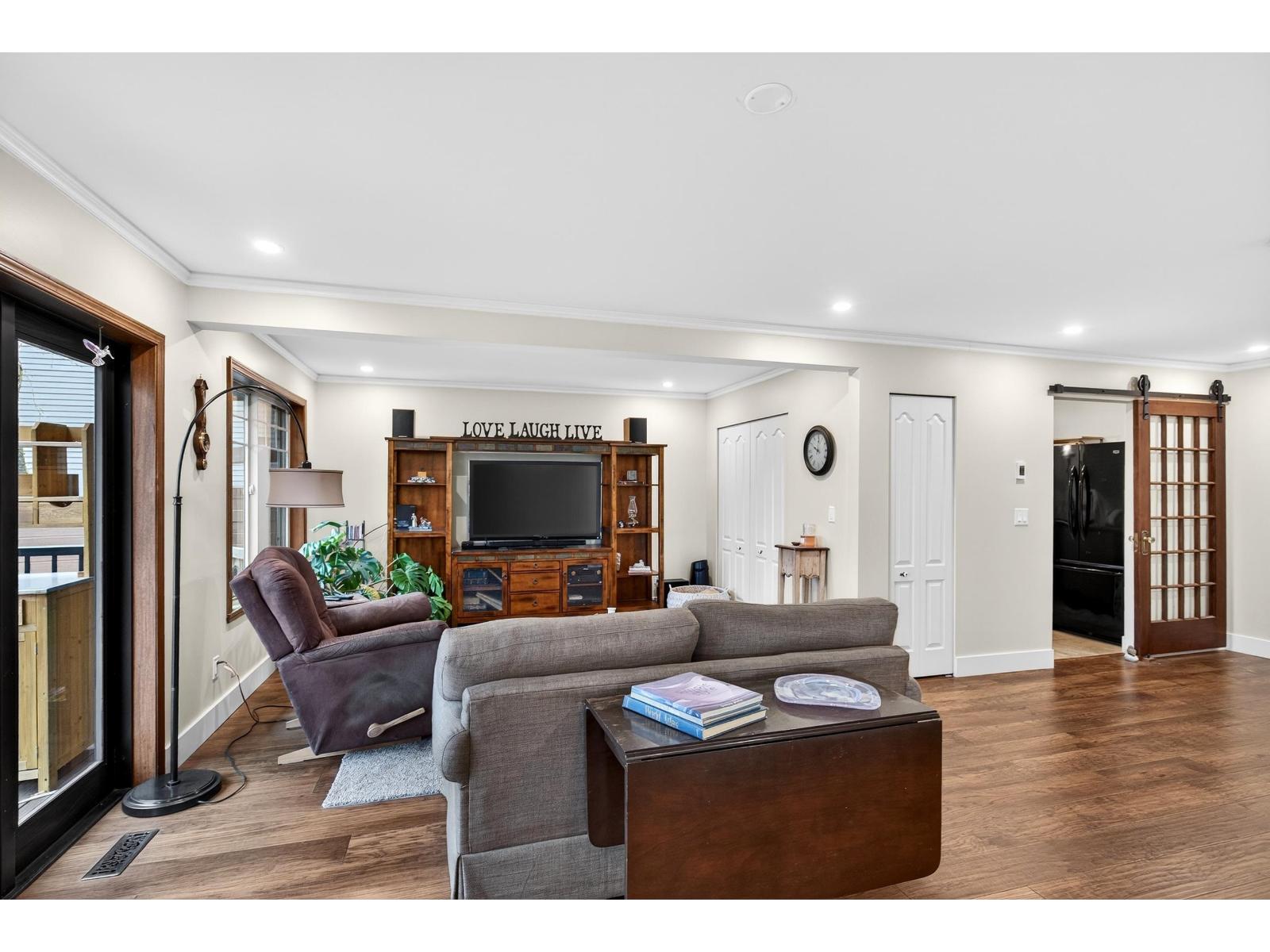 21687 48a Avenue, Langley, British Columbia  V3A 3P7 - Photo 8 - R3103192