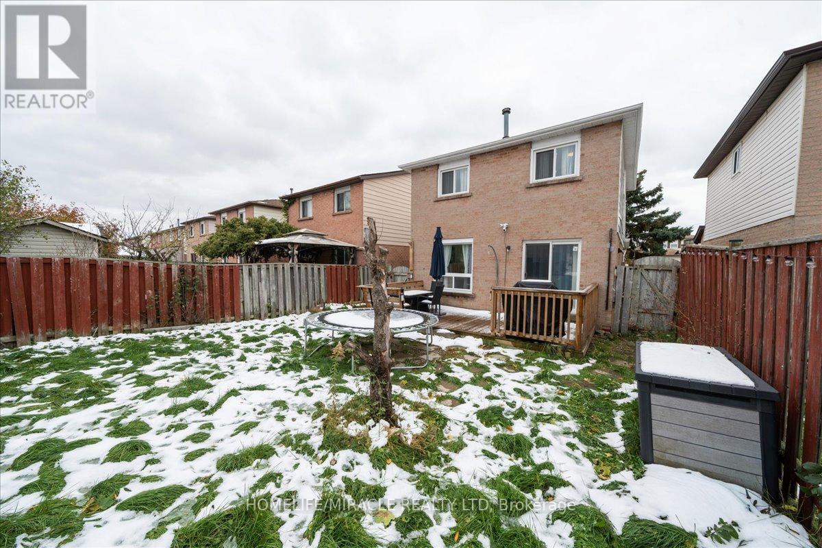 47 Martindale Crescent, Brampton, Ontario L6X 2V7 - Photo 47 - W12924140