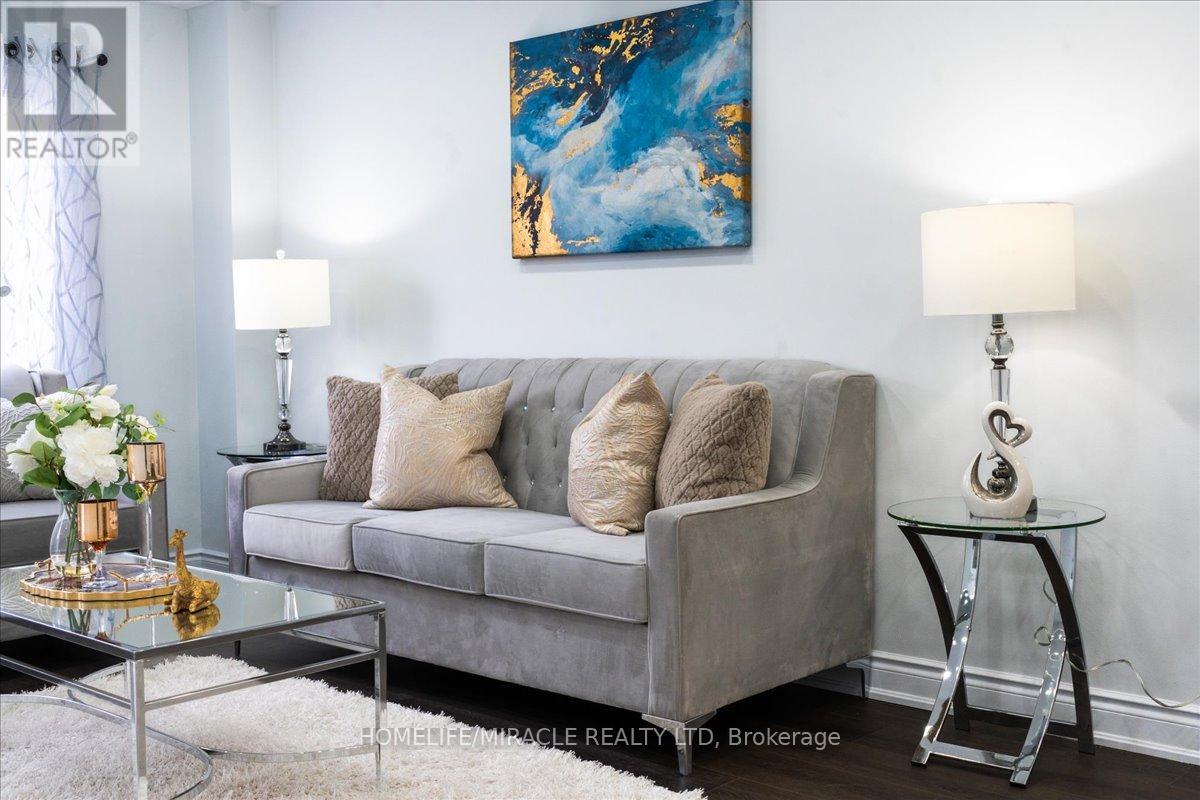 47 Martindale Crescent, Brampton, Ontario L6X 2V7 - Photo 7 - W12924140