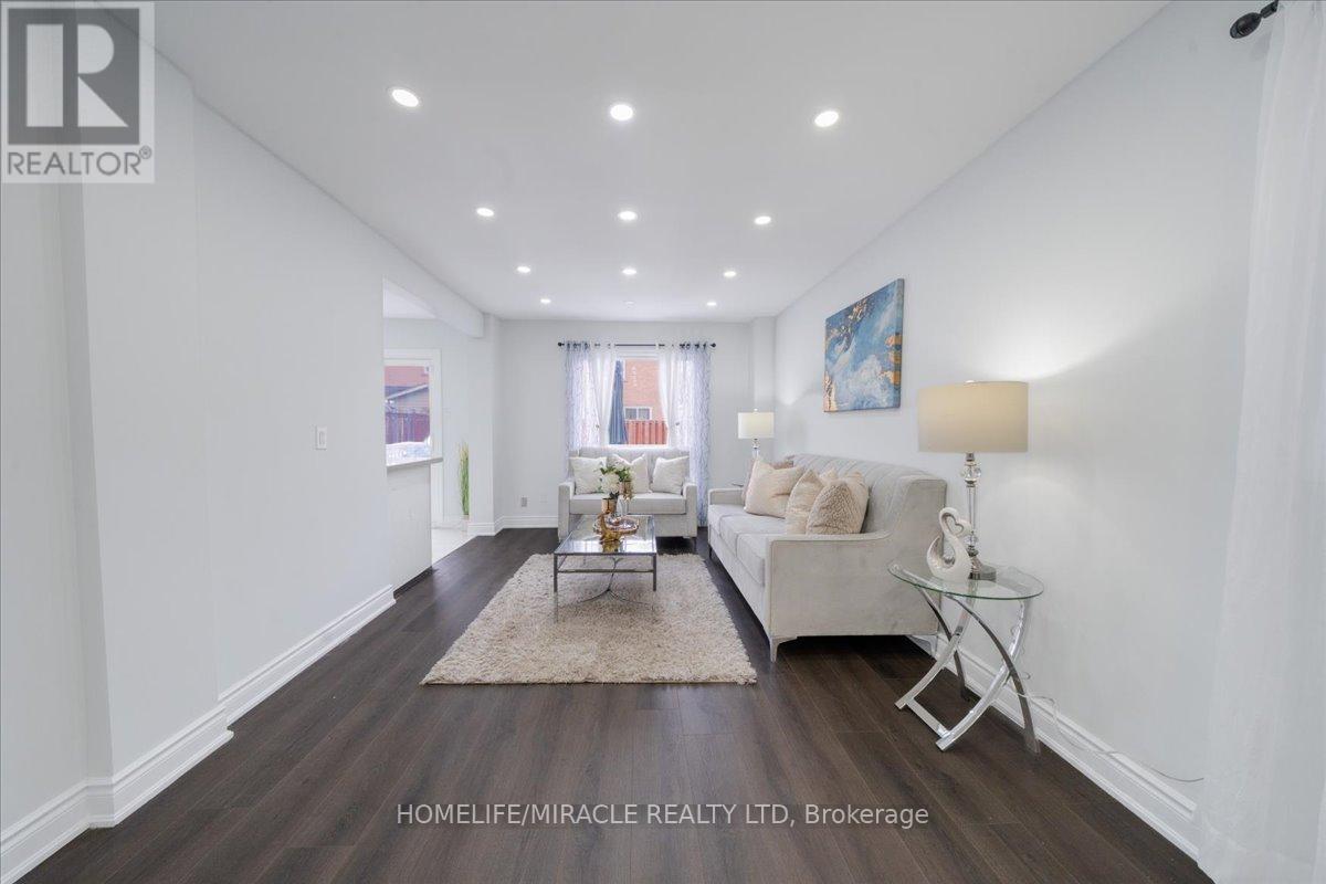 47 Martindale Crescent, Brampton, Ontario L6X 2V7 - Photo 8 - W12924140