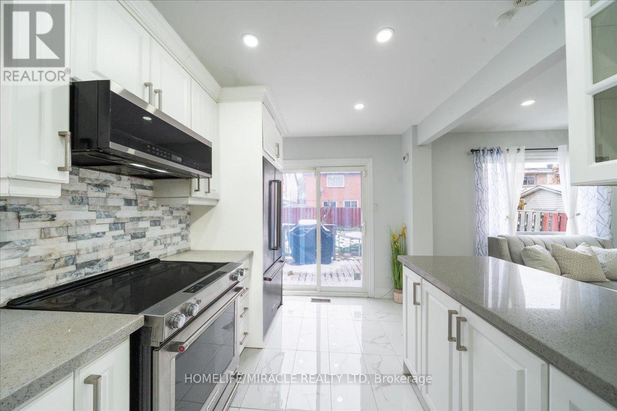 47 Martindale Crescent, Brampton, Ontario L6X 2V7 - Photo 19 - W12924140