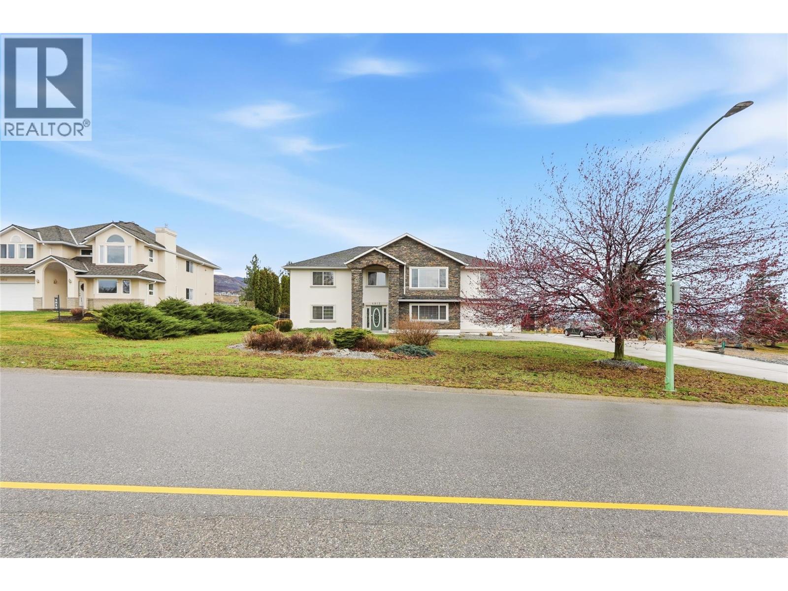 4812 Westridge Drive, Kelowna, British Columbia  V1W 3B5 - Photo 4 - 10380268