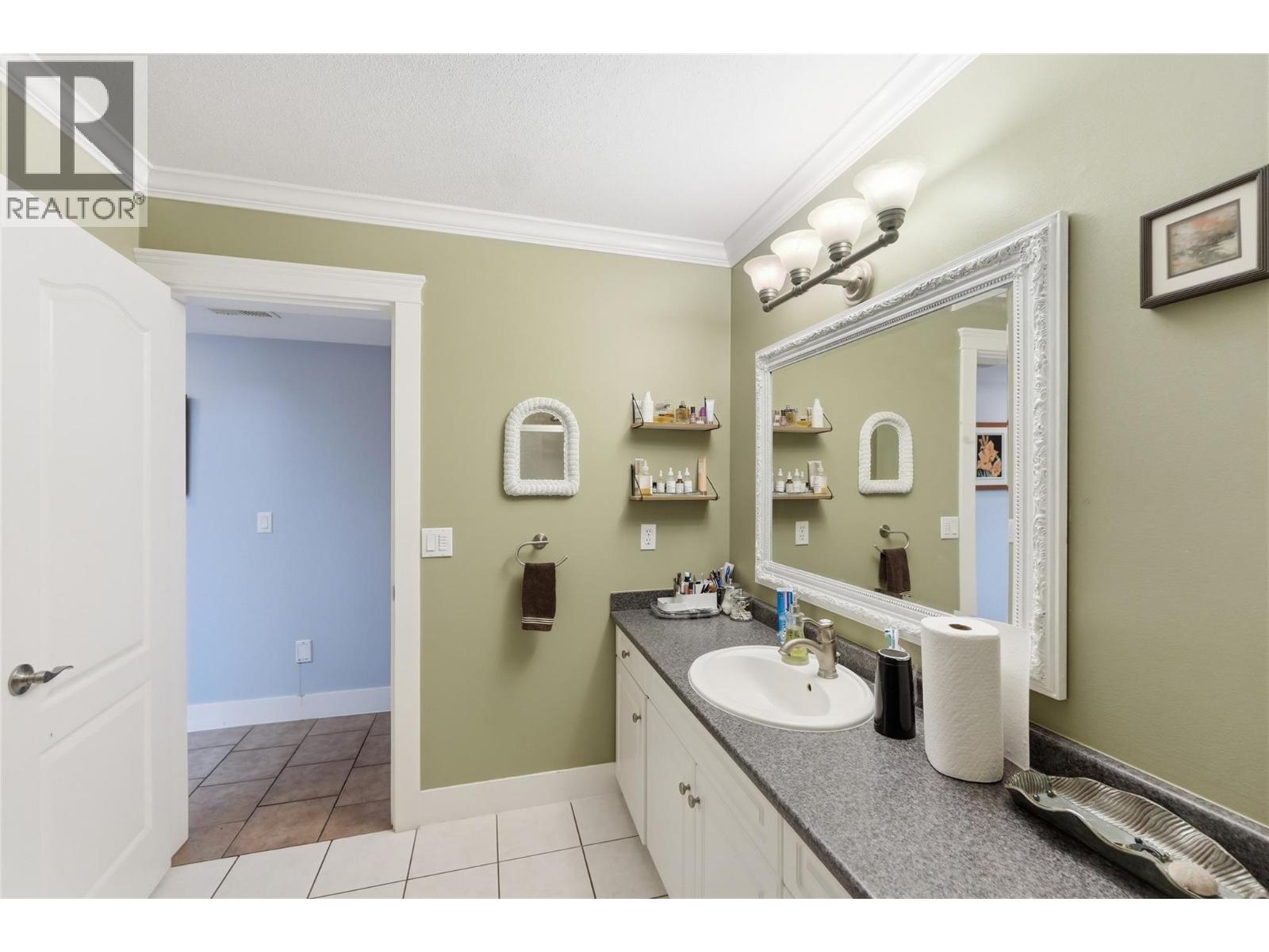 4812 Westridge Drive, Kelowna, British Columbia  V1W 3B5 - Photo 44 - 10380268