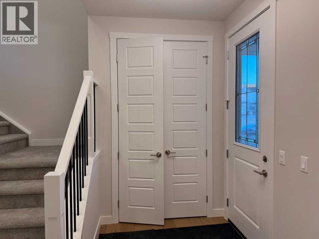 51 Sunrise Heath, Cochrane, Alberta  T4C 3C5 - Photo 3 - A2256885