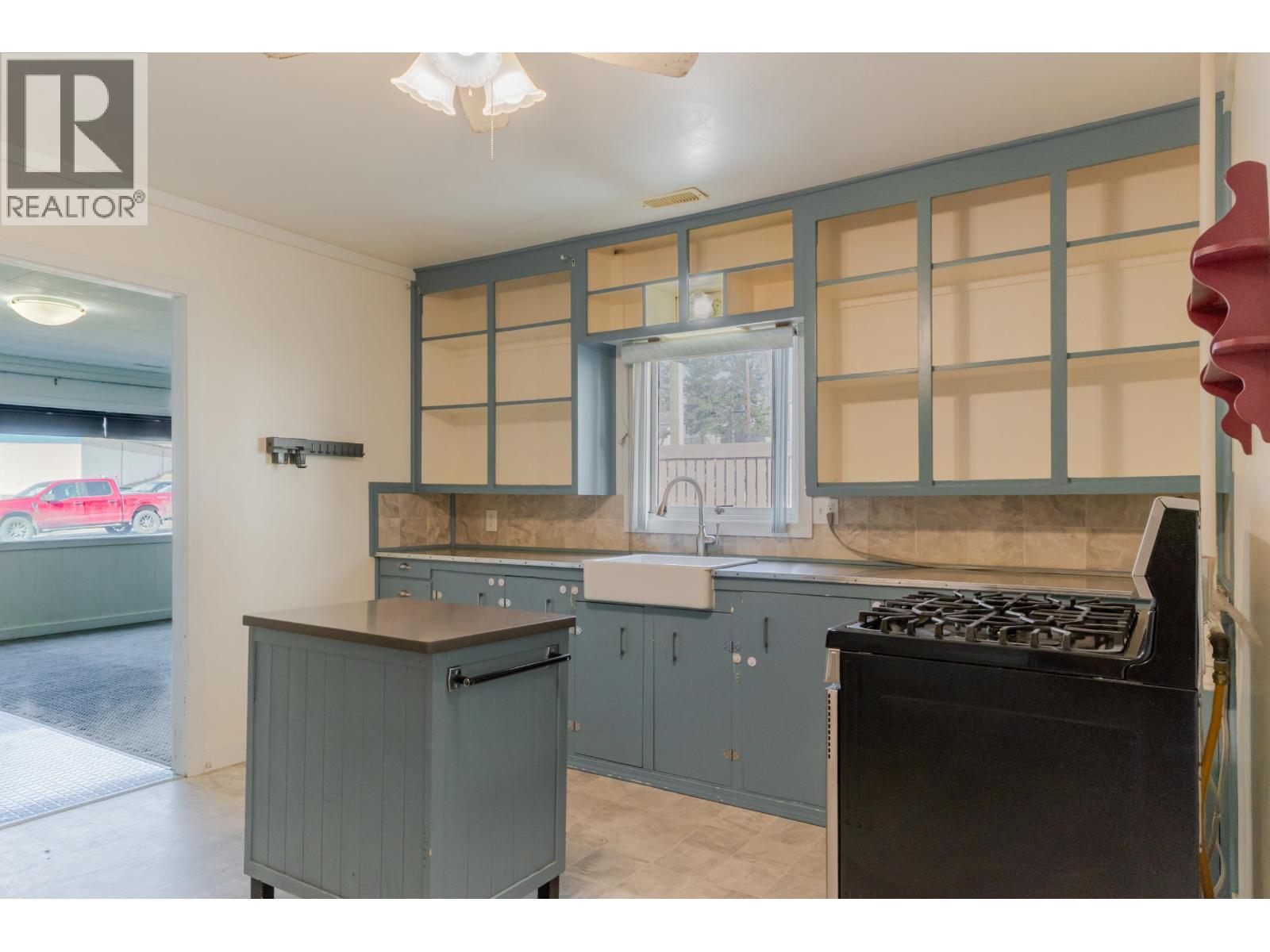 242 S Third Avenue, Williams Lake, British Columbia V2G 1J4 - Photo 14 - R3094136