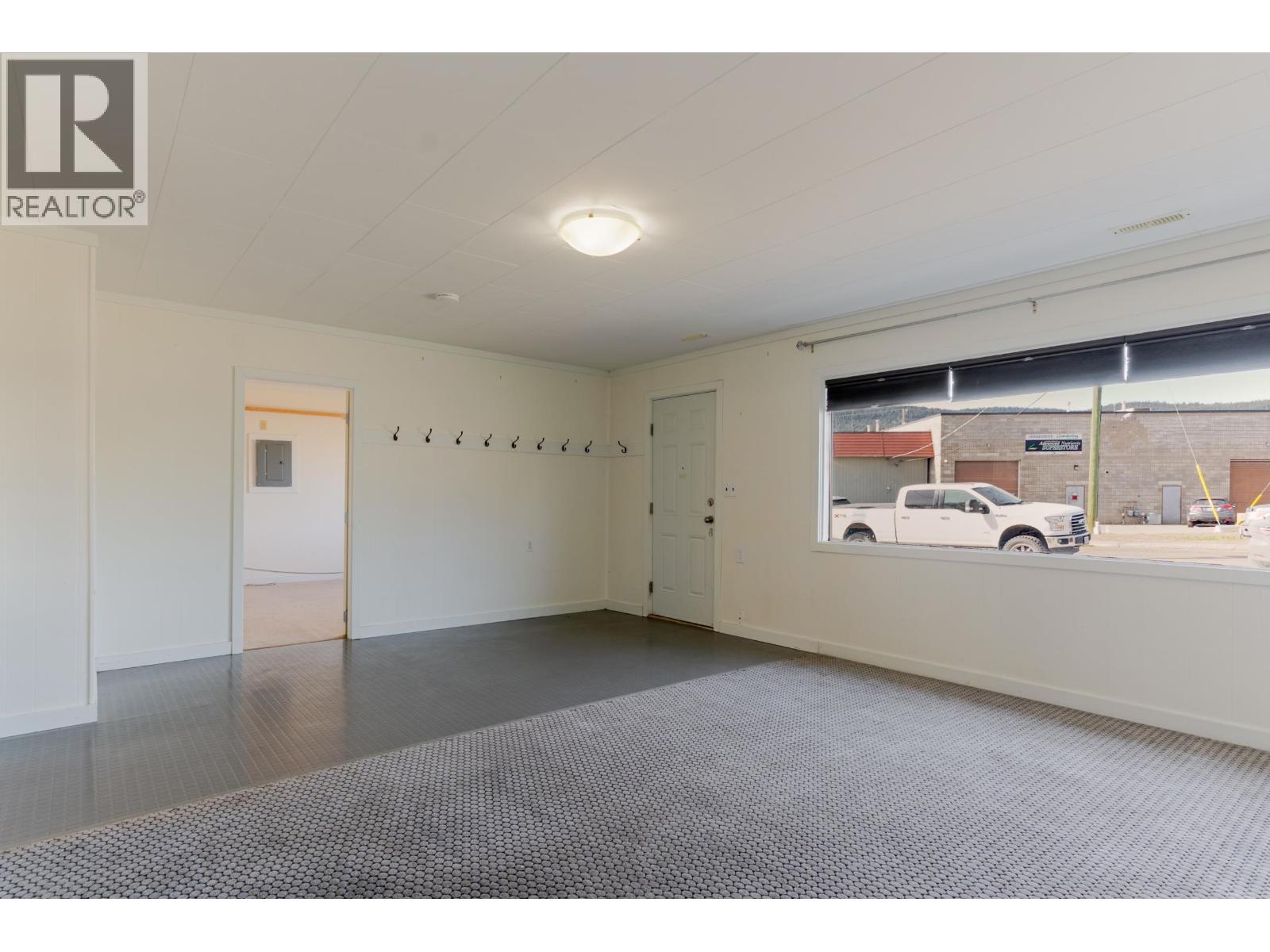 242 S Third Avenue, Williams Lake, British Columbia V2G 1J4 - Photo 10 - R3094136