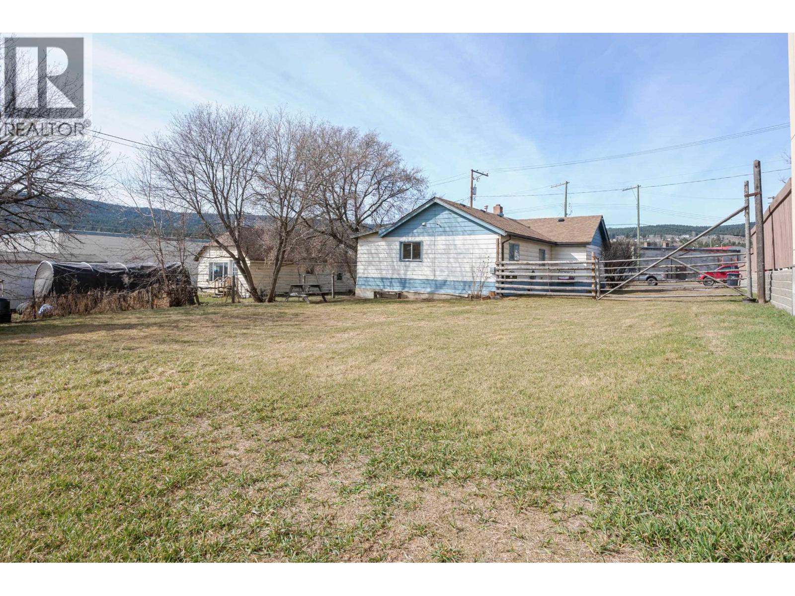 242 S Third Avenue, Williams Lake, British Columbia V2G 1J4 - Photo 3 - R3094136