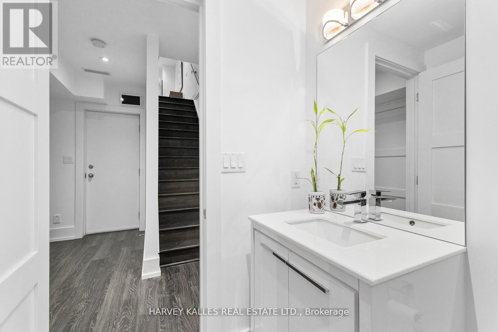 5a Sylvan Avenue, Toronto, Ontario  M6H 1G2 - Photo 26 - C12926644