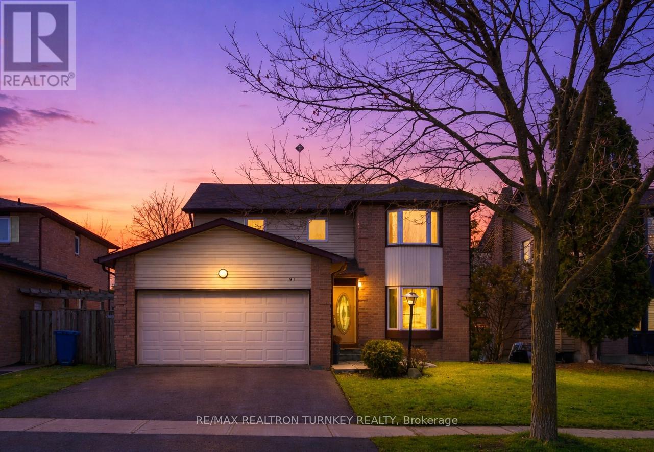 91 BATSON DRIVE, Aurora, Ontario