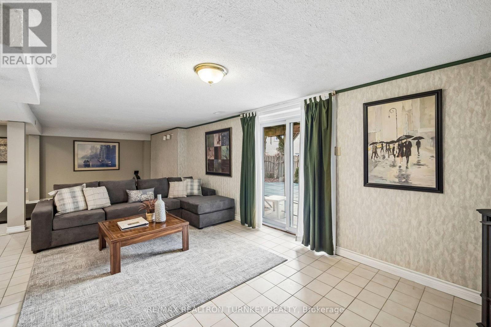 91 Batson Drive, Aurora, Ontario  L4G 3R2 - Photo 36 - N12920340