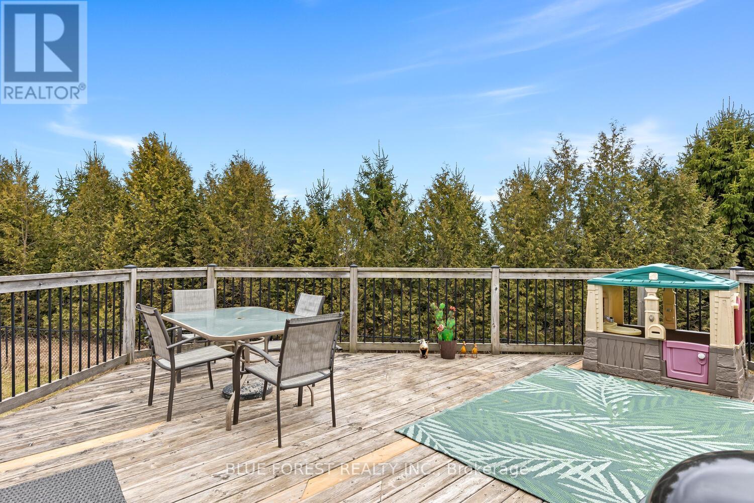 123 Watson Street, Lucan Biddulph, Ontario  N0M 2J0 - Photo 36 - X12925404