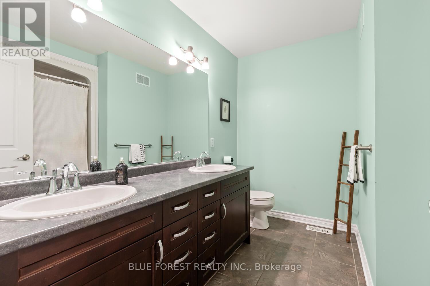 123 Watson Street, Lucan Biddulph, Ontario  N0M 2J0 - Photo 23 - X12925404