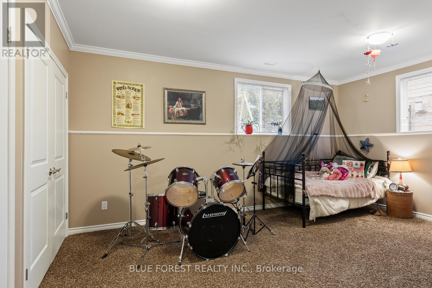 123 Watson Street, Lucan Biddulph, Ontario  N0M 2J0 - Photo 32 - X12925404