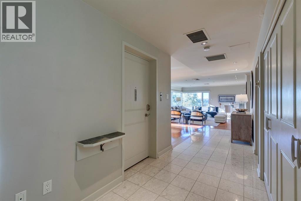 3n, 222 Eagle Ridge Drive SW, Calgary, Alberta  T2V 2V7 - Photo 4 - A2281542