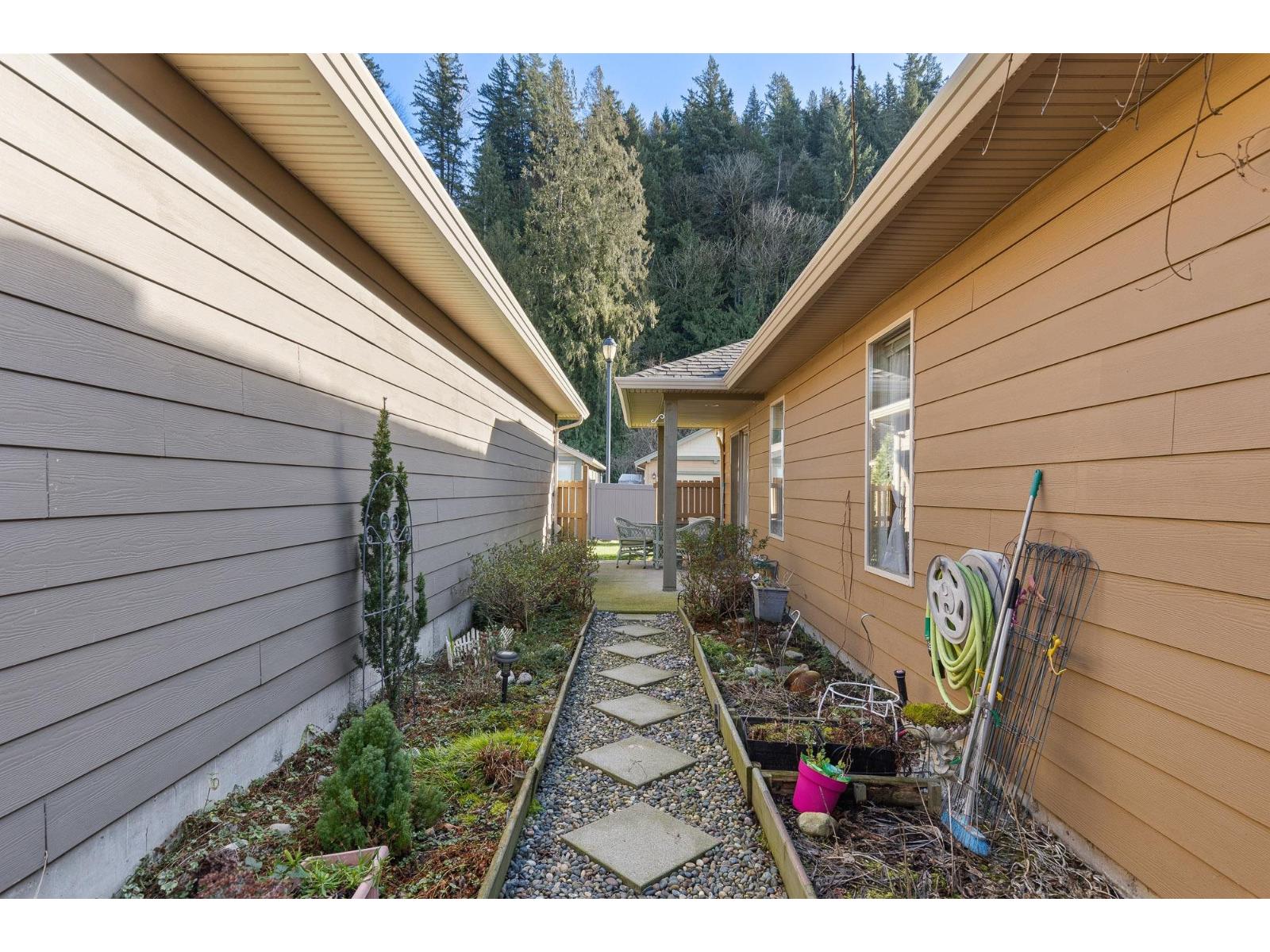 100 46000 Thomas Road, Vedder Crossing, Chilliwack, British Columbia  V2R 5W6 - Photo 34 - R3104073