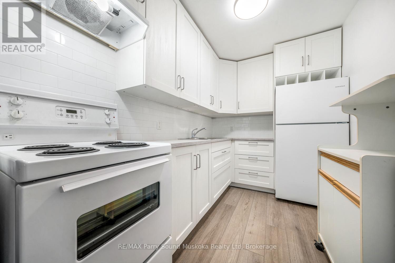 105 - 1 Georgian Bay Avenue, Parry Sound, Ontario  P2A 3B1 - Photo 10 - X12926726