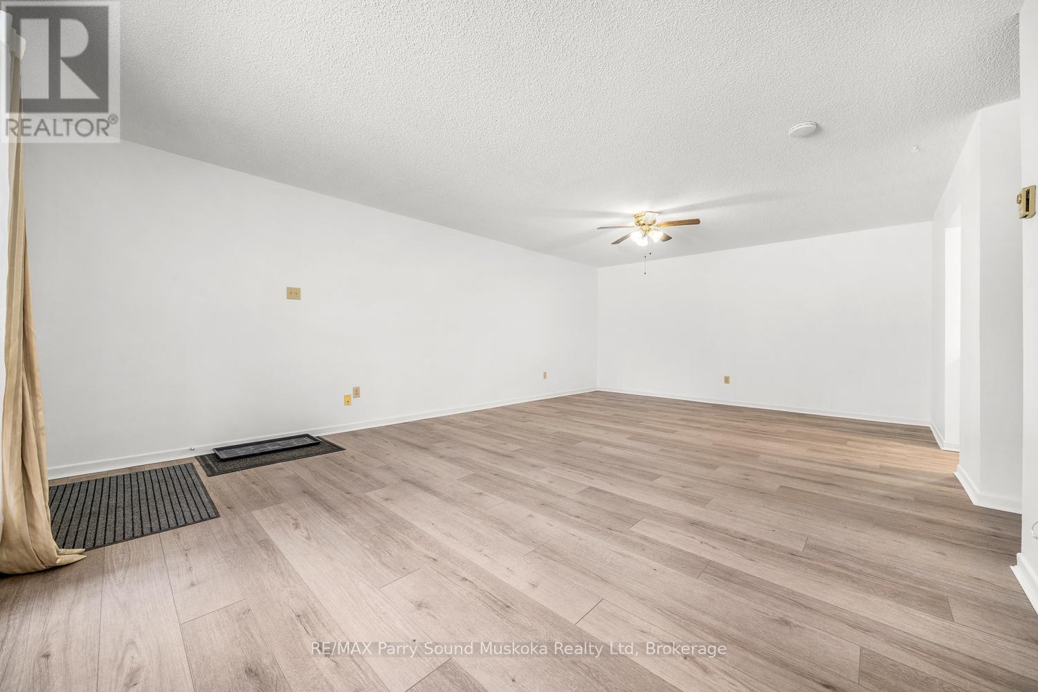 105 - 1 Georgian Bay Avenue, Parry Sound, Ontario  P2A 3B1 - Photo 21 - X12926726