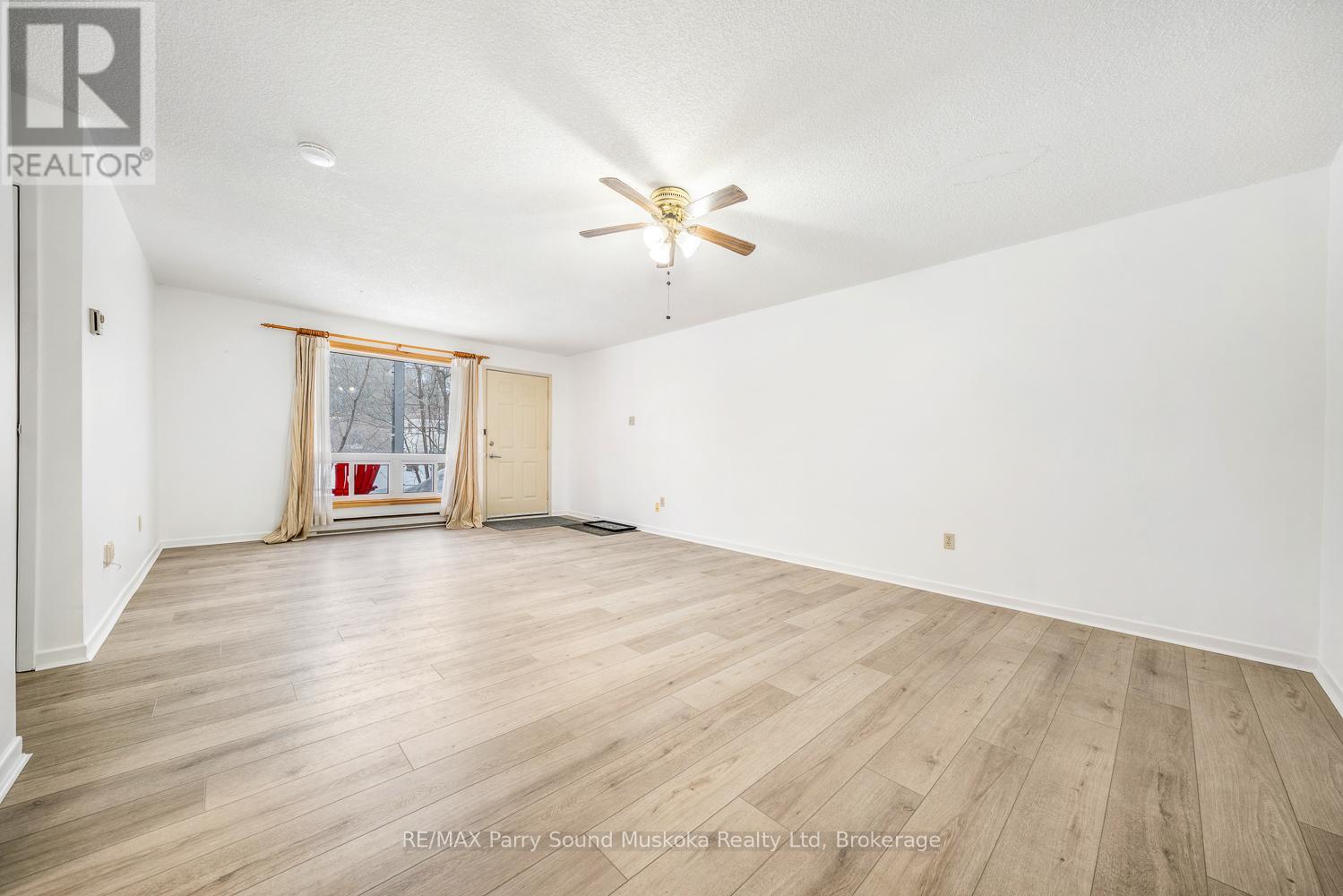 105 - 1 Georgian Bay Avenue, Parry Sound, Ontario  P2A 3B1 - Photo 6 - X12926726