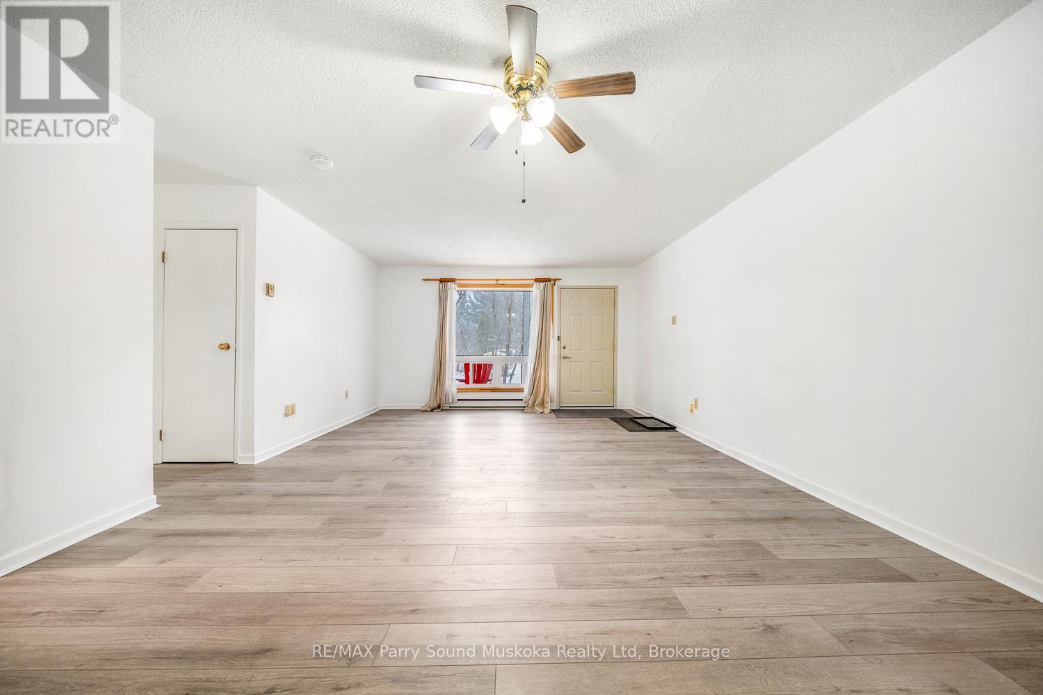 105 - 1 Georgian Bay Avenue, Parry Sound, Ontario  P2A 3B1 - Photo 7 - X12926726