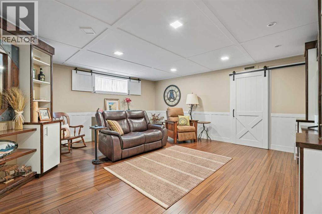 198 Westland Street, Okotoks, Alberta  T1S 0B4 - Photo 29 - A2295416