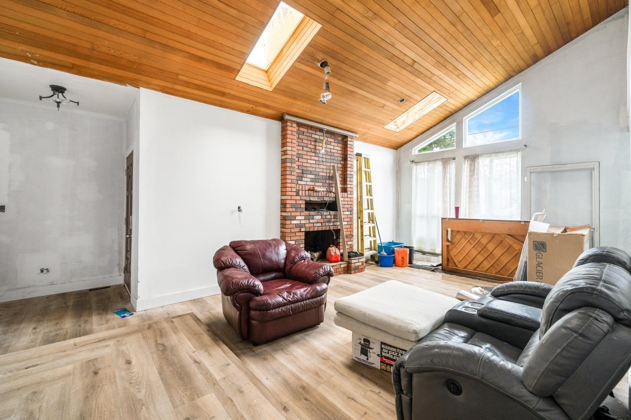 15128 96 Avenue, Surrey, British Columbia  V3R 1E9 - Photo 4 - R3037410