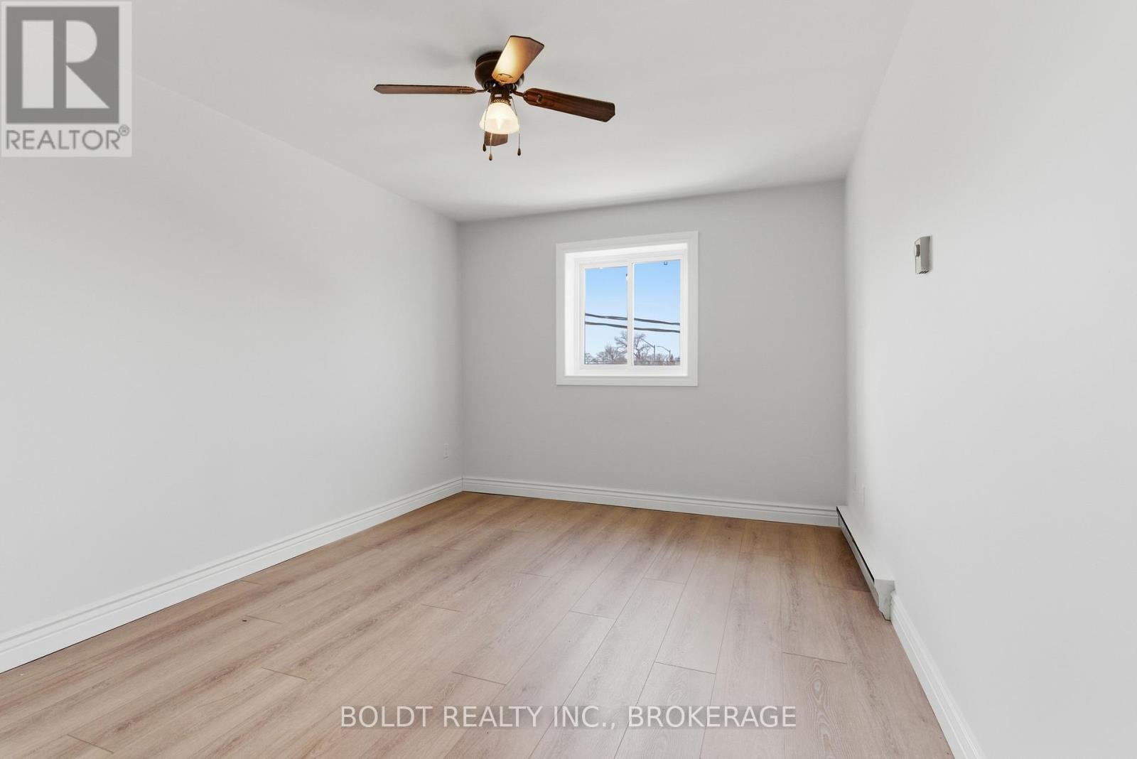 F - 706 Main Street E, Welland, Ontario  L3B 3Y4 - Photo 15 - X12832382