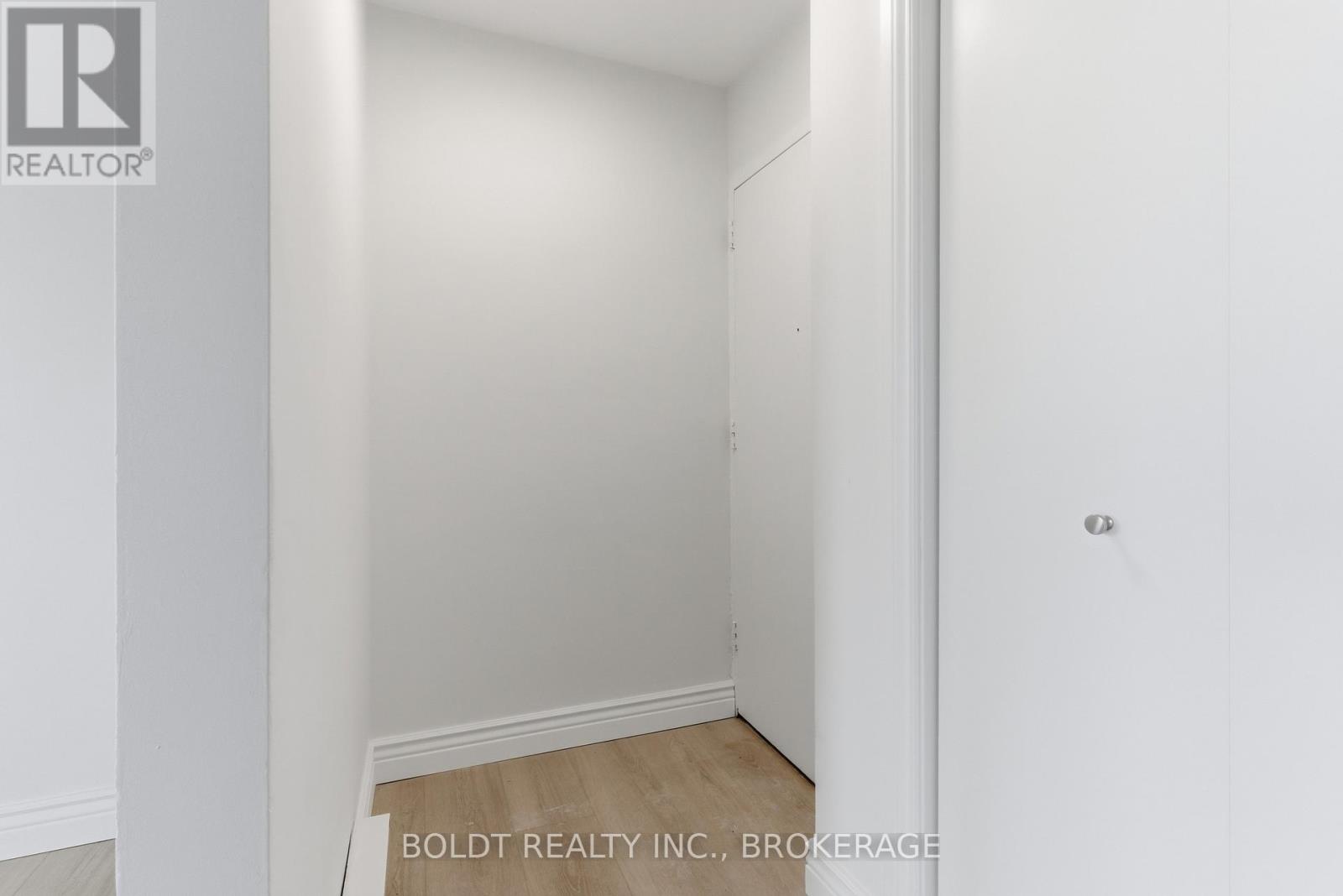 F - 706 Main Street E, Welland, Ontario  L3B 3Y4 - Photo 3 - X12832382