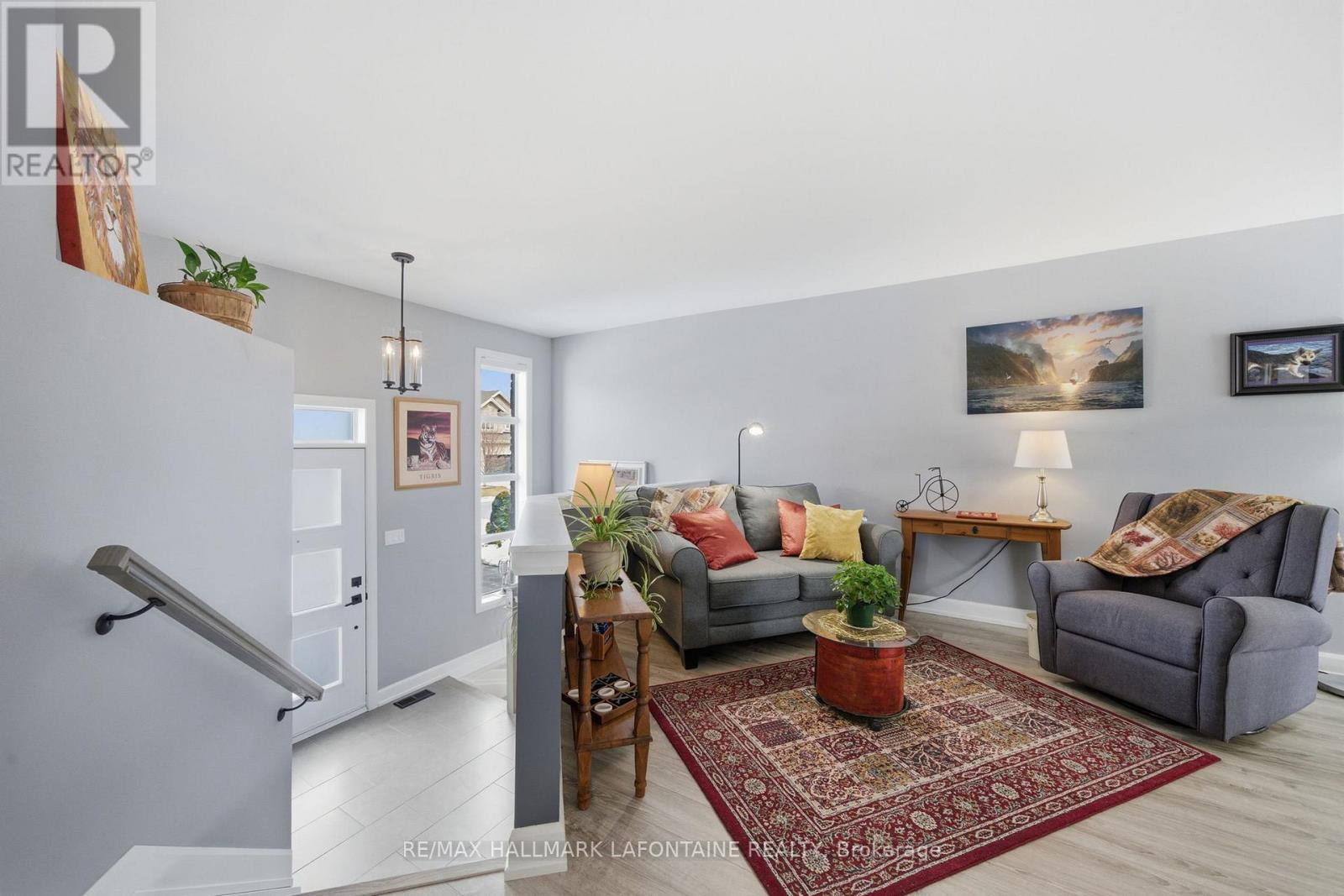 511 Francois Street, Alfred And Plantagenet, Ontario  K0A 3K0 - Photo 4 - X12926702