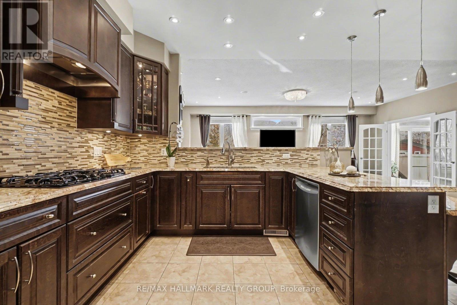 510 White Alder Avenue, Ottawa, Ontario  K1T 0G4 - Photo 17 - X12926732