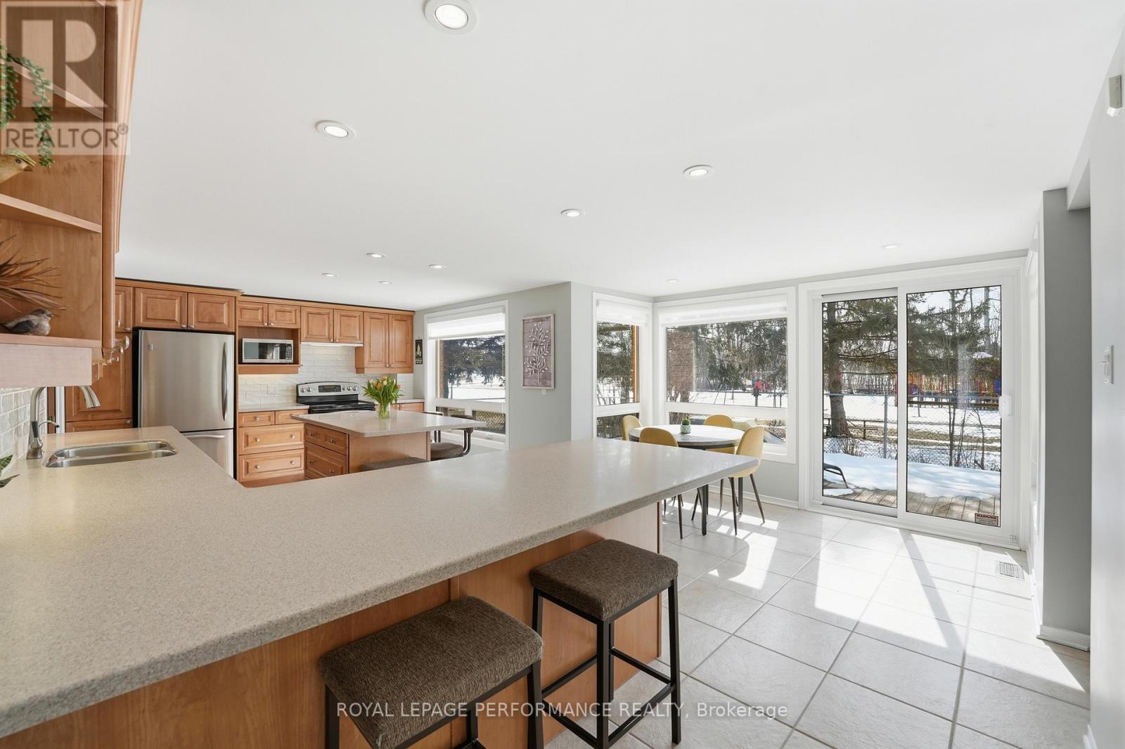 1682 Barrington Street, Ottawa, Ontario  K1C 4W8 - Photo 12 - X12926756