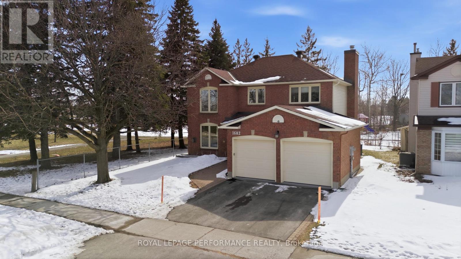 1682 Barrington Street, Ottawa, Ontario  K1C 4W8 - Photo 2 - X12926756