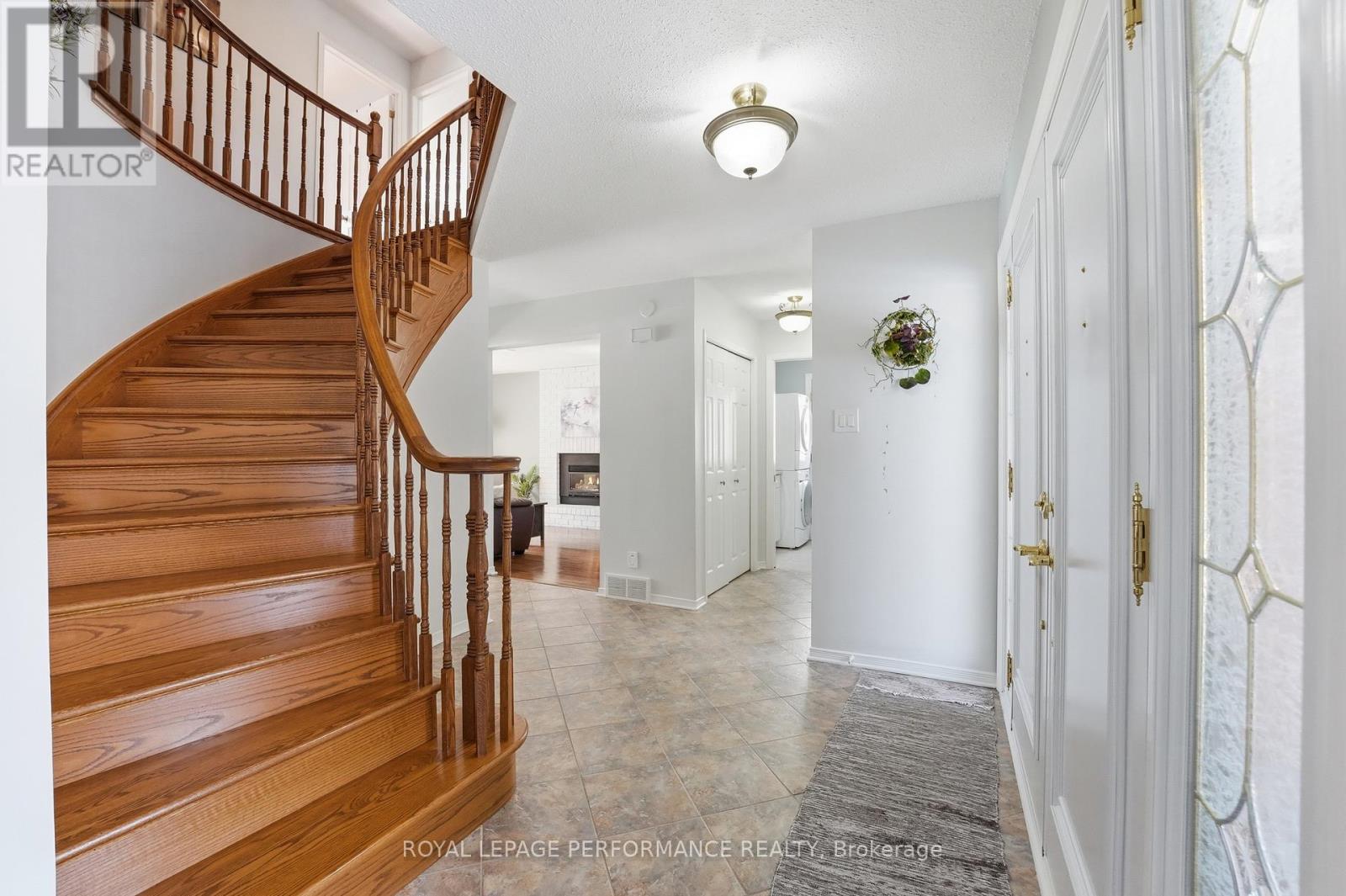 1682 Barrington Street, Ottawa, Ontario  K1C 4W8 - Photo 5 - X12926756