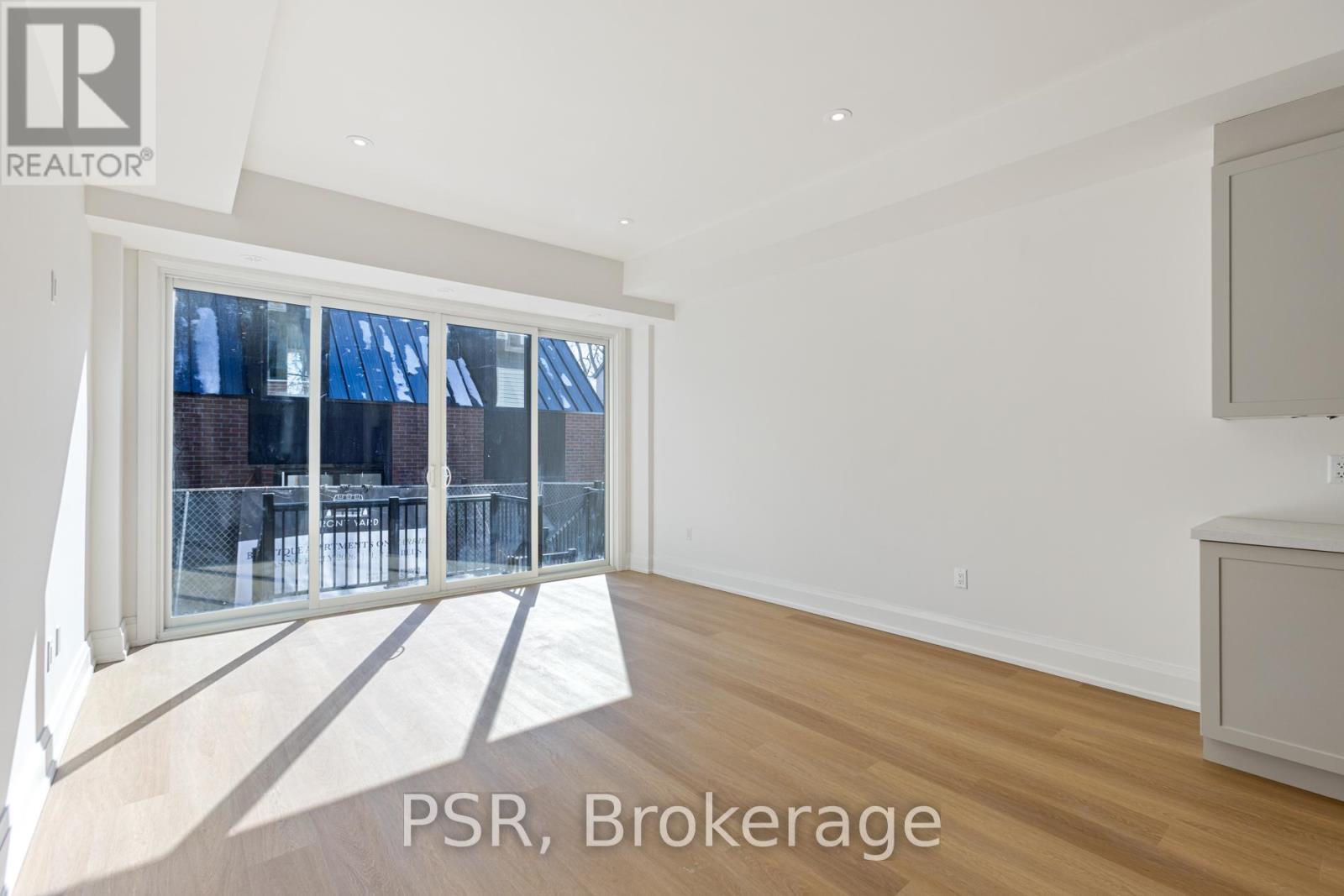 B - 55 Harriet Street, Toronto, Ontario  M4L 2G1 - Photo 2 - E12926718