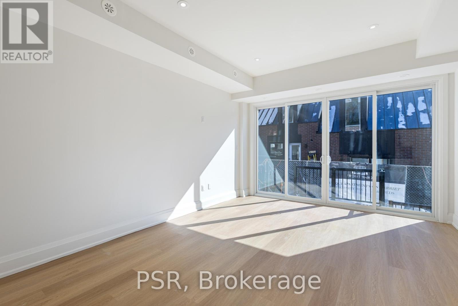 B - 55 Harriet Street, Toronto, Ontario  M4L 2G1 - Photo 5 - E12926718